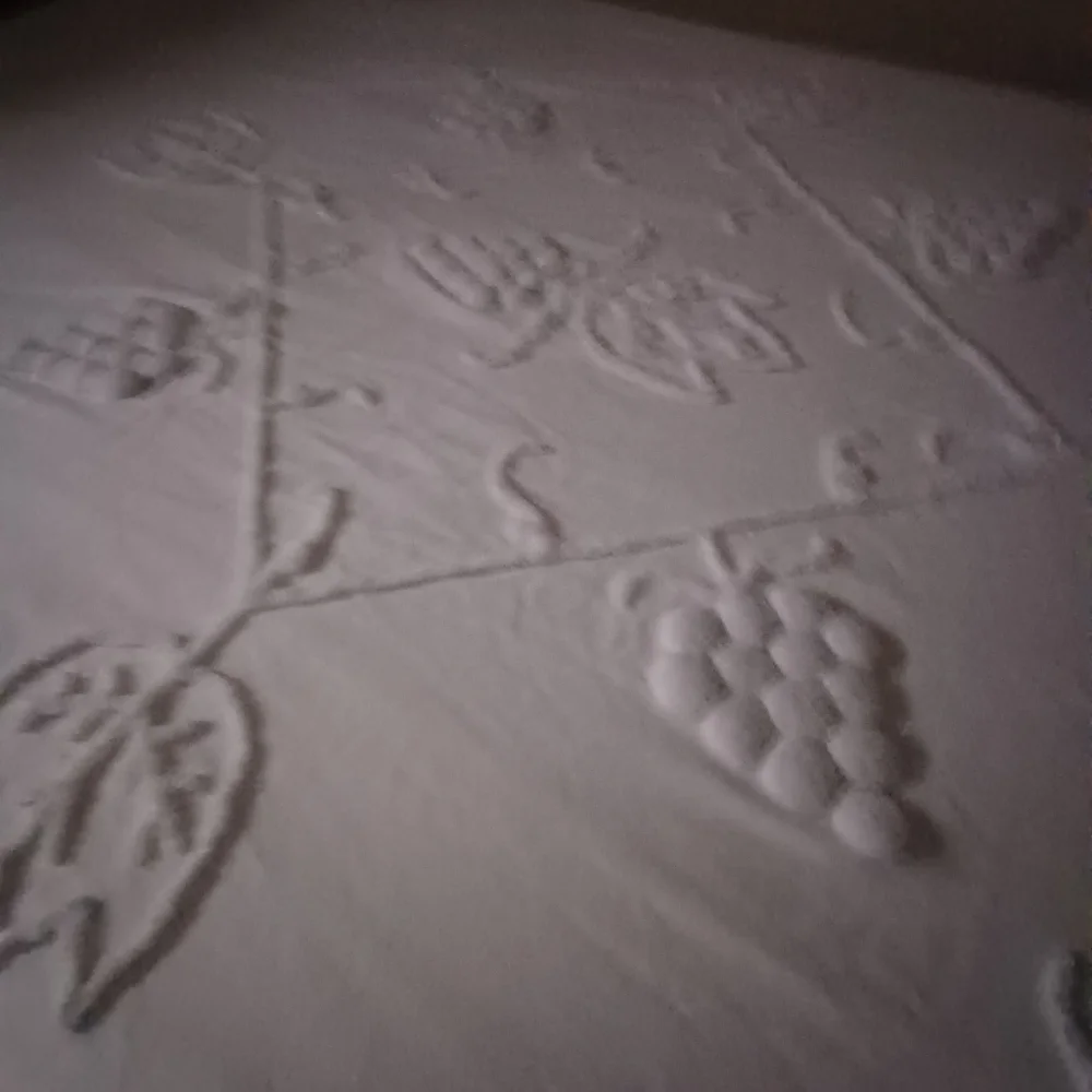 White chenille bedspread twin size 76x88 100 percent cotton